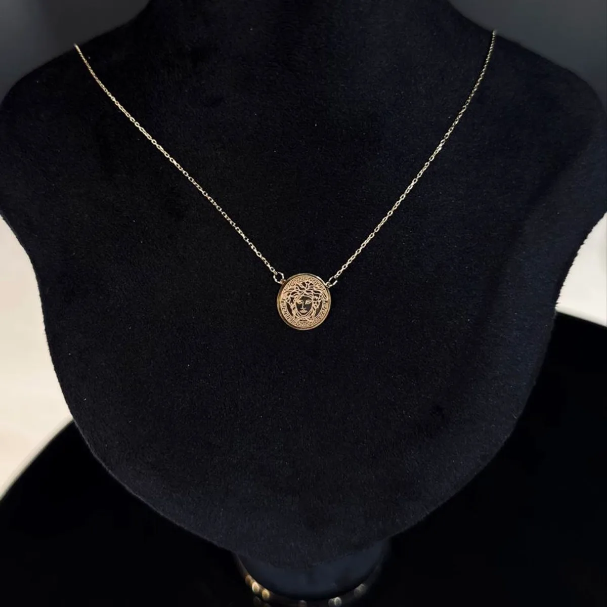 گردنبند Versace — کد NEC-03